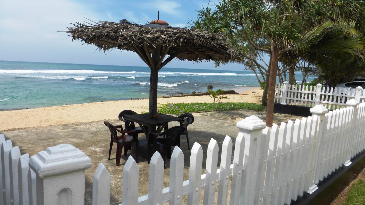 Ocean Reef Hotel Hikkaduwa Exterior foto