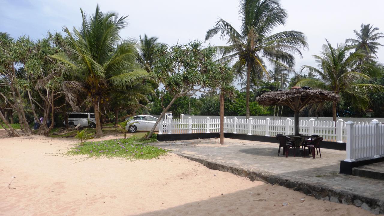 Ocean Reef Hotel Hikkaduwa Exterior foto
